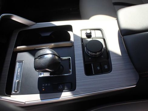 Used 2024 MAZDA CX-90 3.3 Turbo w/ Preferred Plus image 25