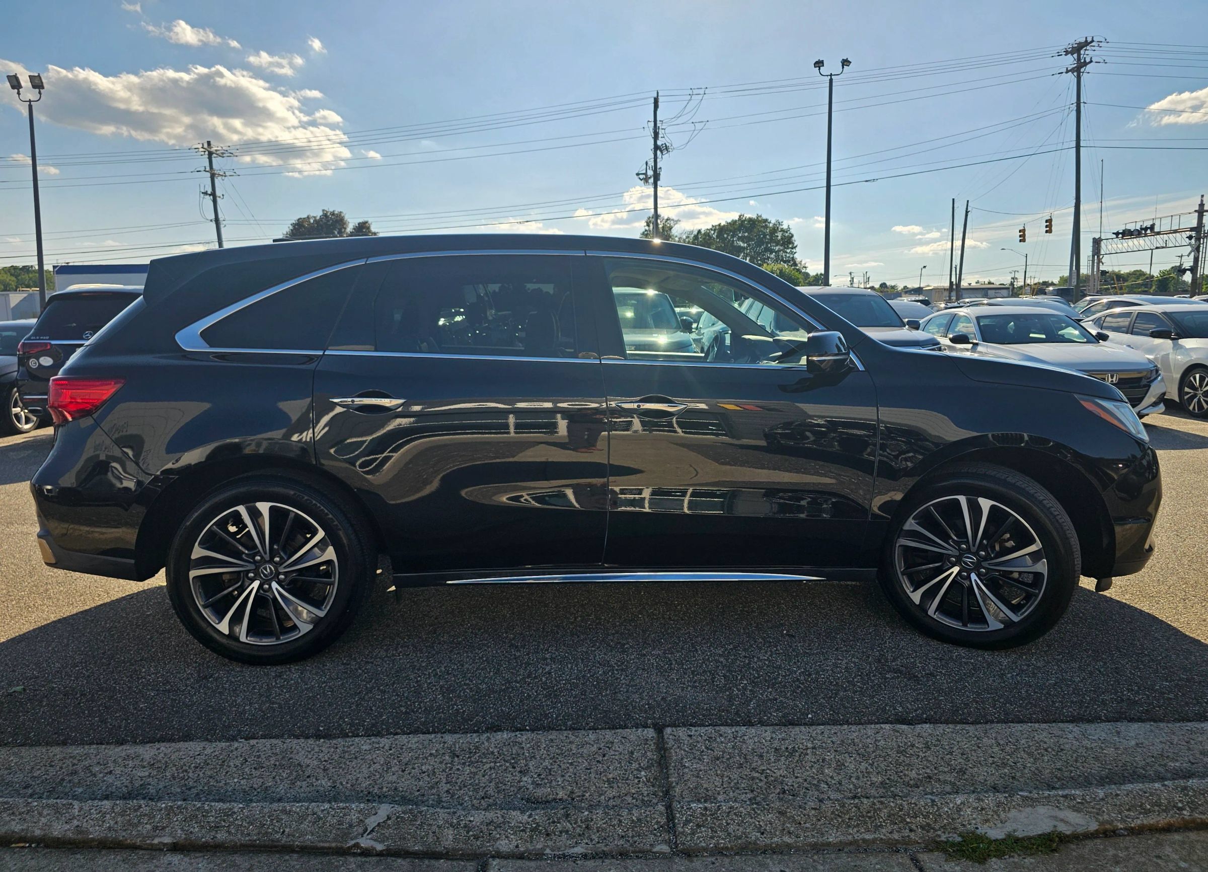 Used 2020 Acura MDX w/ Technology Package FWD image 6