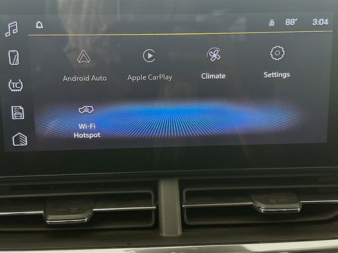 Used 2025 Chevrolet Trax LT image 21