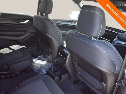 New 2025 Jeep Grand Cherokee L Laredo w/ Luxury Tech Group I image 20