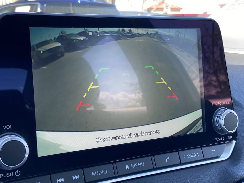 Used 2025 Nissan Sentra SR FWD image 10