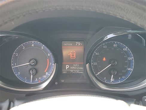 Used 2014 Toyota Corolla L image 24