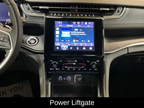 Certified 2023 Jeep Grand Cherokee L Laredo image 9