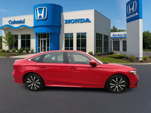 Used 2024 Honda Civic EX image 4