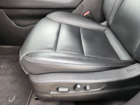 Certified 2023 Cadillac XT4 Premium Luxury image 24