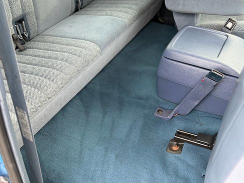 Used 1993 Ford F250 XLT image 53