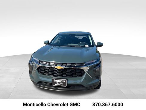 New 2026 Chevrolet Trax LS w/ LS Convenience Package image 8