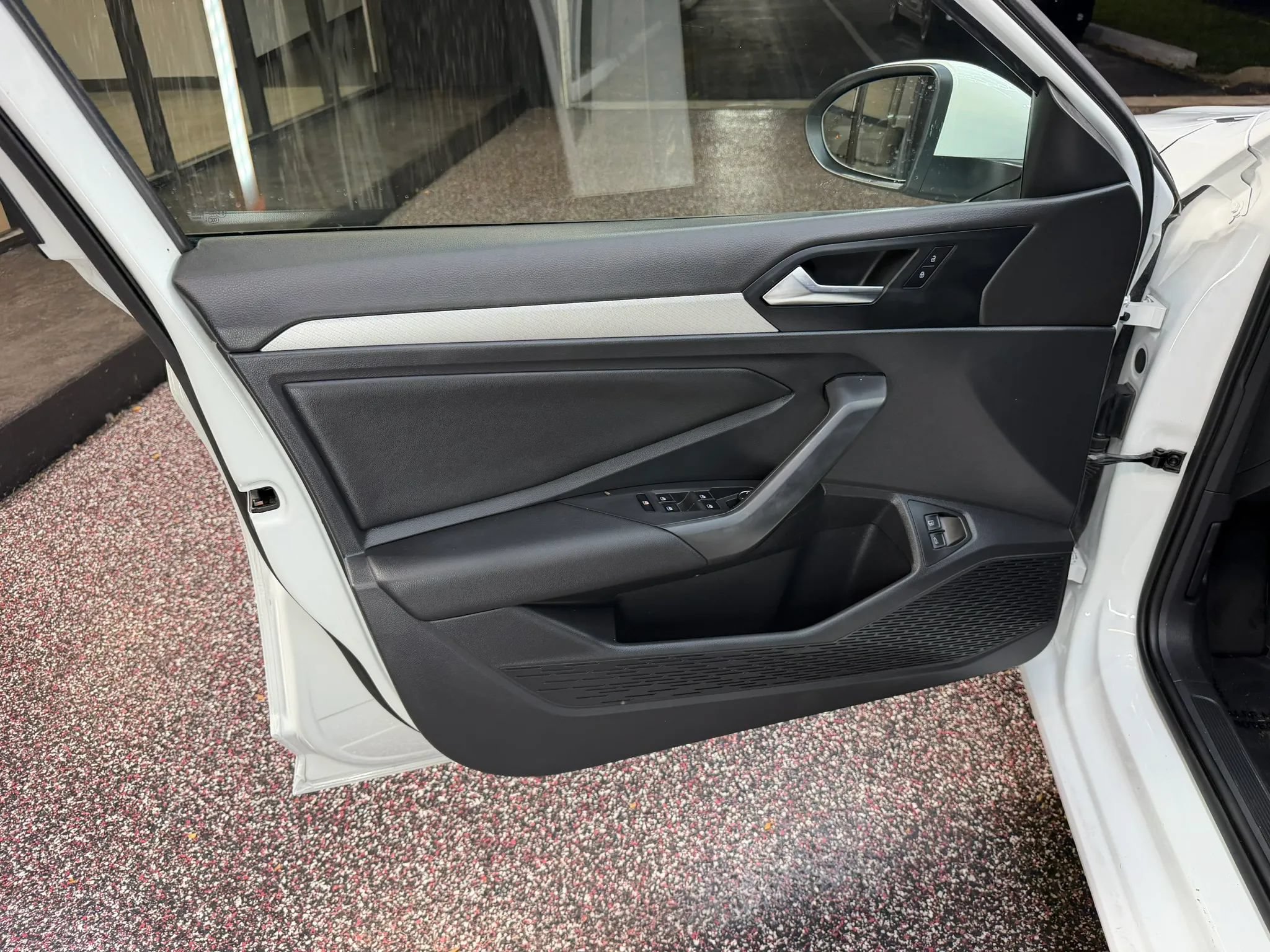 Used 2021 Volkswagen Jetta SE FWD image 11
