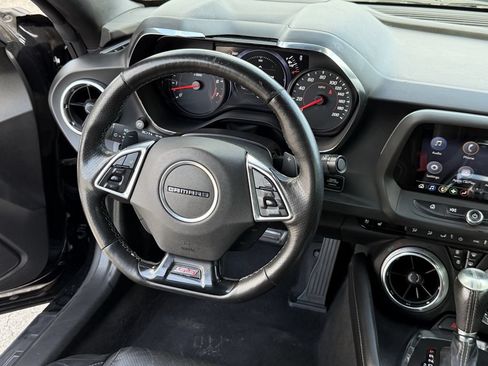 Used 2019 Chevrolet Camaro SS RWD image 13