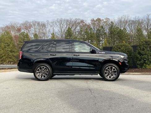 Used 2021 Chevrolet Tahoe Z71 w/ Z71 Signature Package image 5