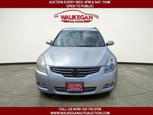 Used 2010 Nissan Altima 2.5 SL w/ SL Pkg FWD image 2