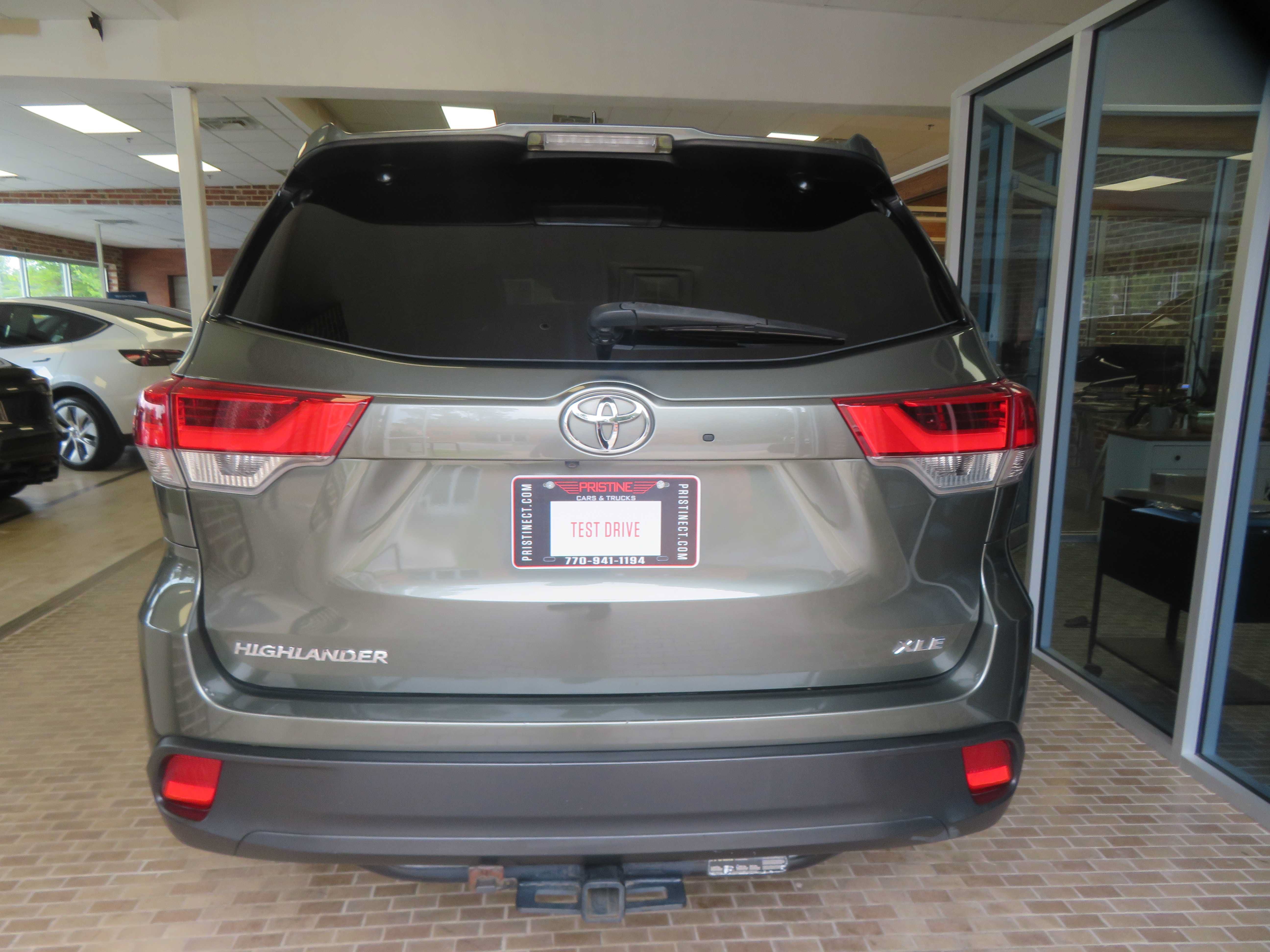 Used 2019 Toyota Highlander XLE FWD image 73