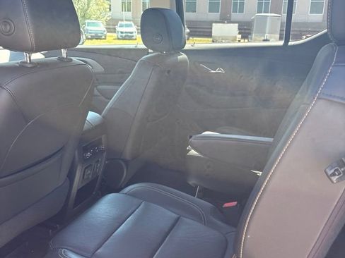 Used 2019 Chevrolet Traverse Premier w/ Redline Edition AWD/4WD image 10