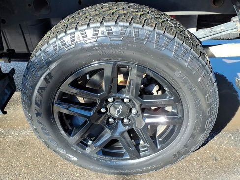 Certified 2022 Chevrolet Silverado 1500 LT Trail Boss image 9