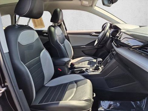 Certified 2022 Volkswagen Taos SEL AWD/4WD image 23