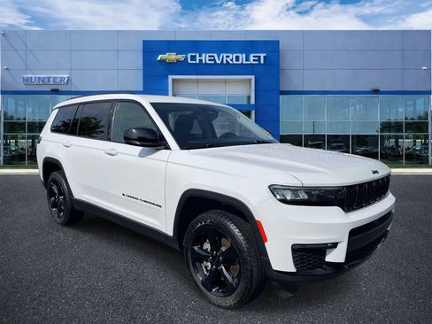 Used 2023 Jeep Grand Cherokee L Limited w/ Black Appearance Package RWD image 1