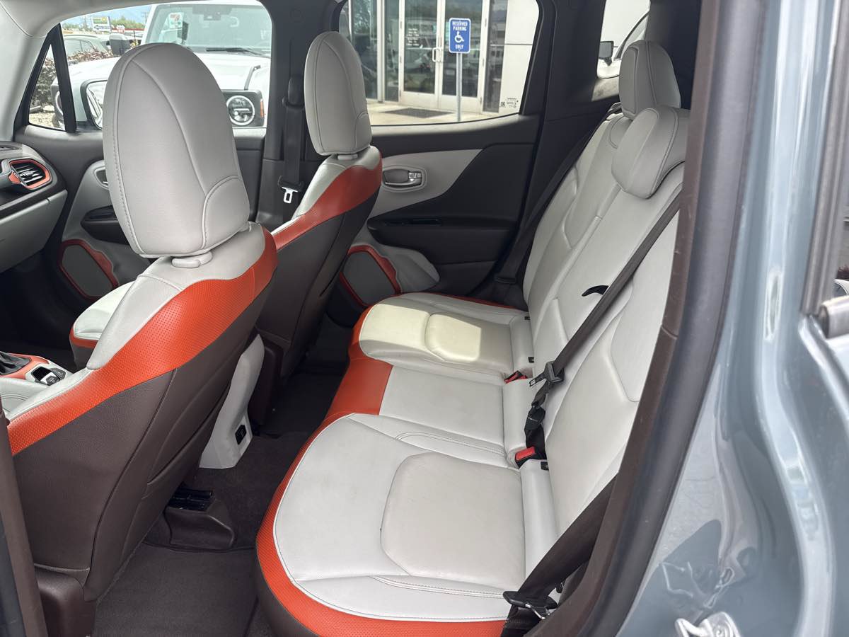 Used 2017 Jeep Renegade Limited AWD/4WD image 14