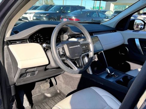 Used 2025 Land Rover Discovery Sport S image 17