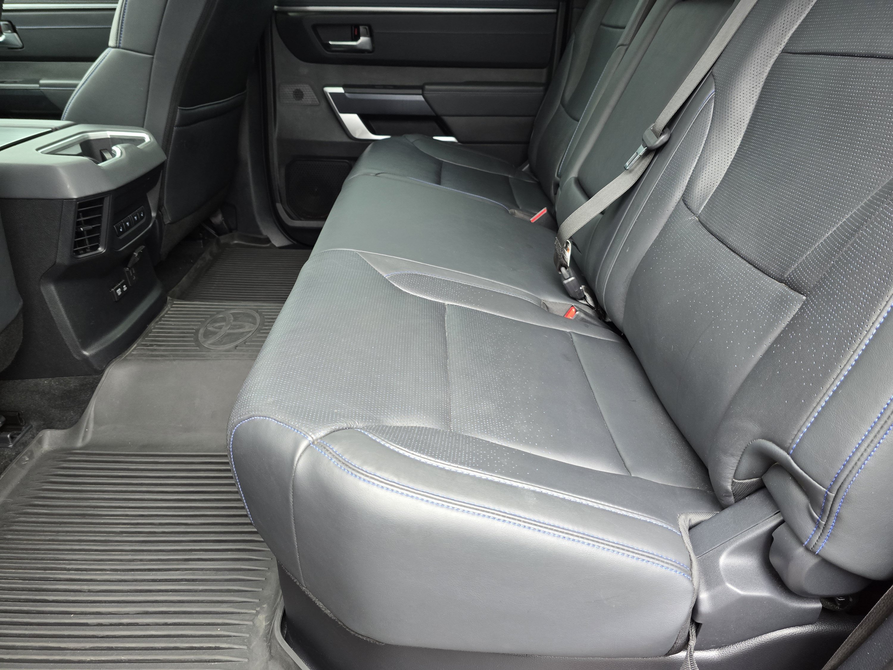 Used 2025 Toyota Tundra Platinum AWD/4WD image 6