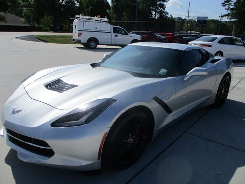 Used 2014 Chevrolet Corvette Stingray Coupe image 18