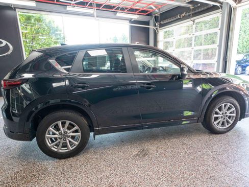 Used 2025 MAZDA CX-5 AWD 2.5 S w/ Preferred Package image 4