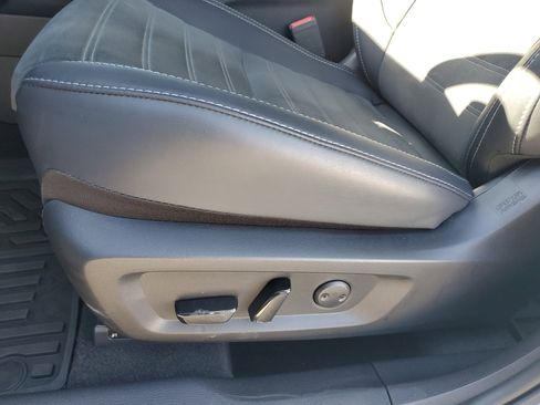 Used 2024 Mitsubishi Outlander AWD image 19