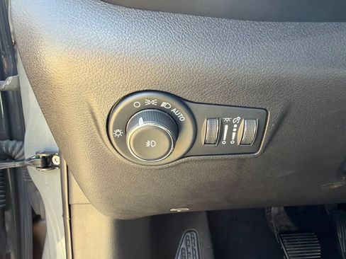 Used 2024 Jeep Compass Limited AWD/4WD image 19