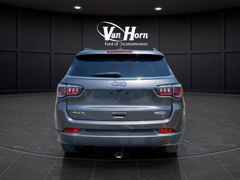 Used 2022 Jeep Compass Latitude AWD/4WD image 6