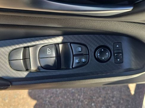 Used 2025 Nissan Altima 2.5 SV FWD image 26