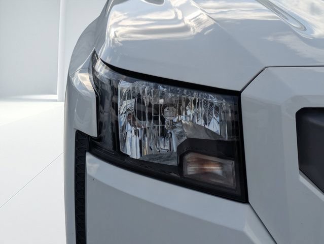 Used 2023 Nissan Frontier SV AWD/4WD image 9