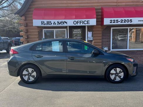 Used 2020 Hyundai Ioniq Blue image 2