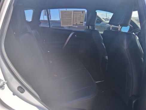 Certified 2016 Toyota RAV4 SE image 5