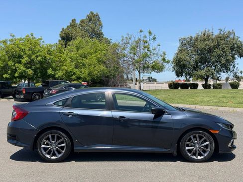 Used 2019 Honda Civic EX image 6