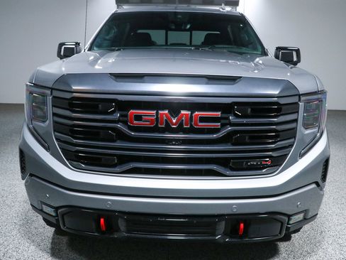 Used 2024 GMC Sierra 1500 AT4 w/ Technology Package AWD/4WD image 4