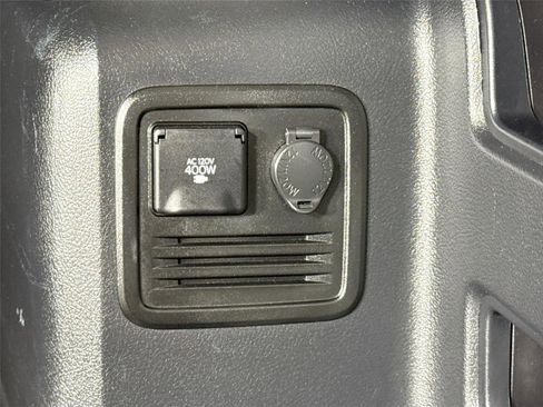 Certified 2024 Toyota 4Runner TRD Off-Road Premium AWD/4WD image 40