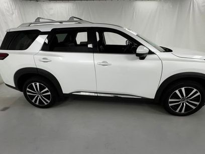 Certified 2025 Nissan Pathfinder Platinum