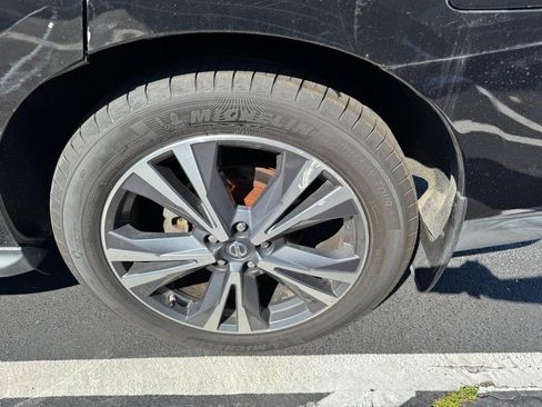 Used 2019 Nissan Pathfinder Platinum AWD/4WD image 7