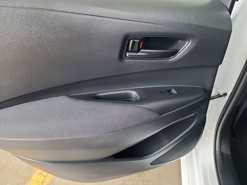 Used 2025 Toyota Corolla LE FWD image 32