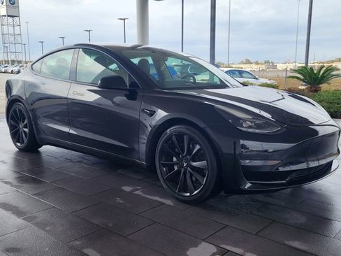 Used 2021 Tesla Model 3 Standard Range Plus image 4