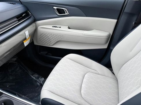 New 2026 Kia Carnival SX image 18