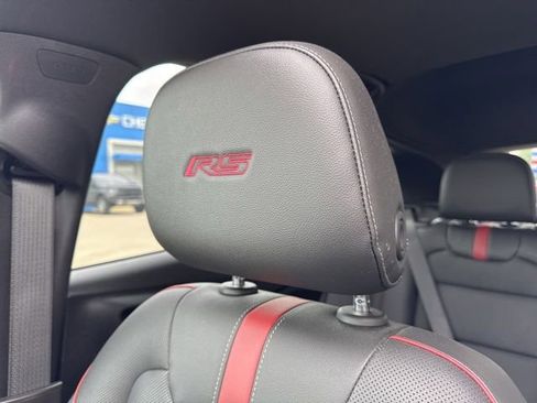 Used 2024 Chevrolet Trax RS w/ Sunroof Package FWD image 30