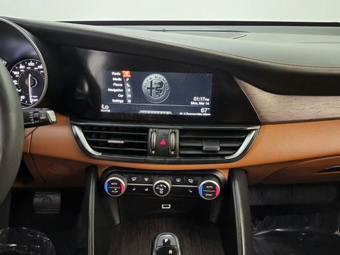 Used 2017 Alfa Romeo Giulia Ti w/ TI Leather Package AWD/4WD image 25