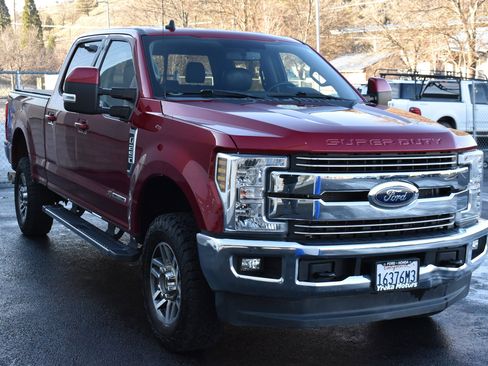 Used 2019 Ford F250 Lariat w/ Lariat Value Package image 4