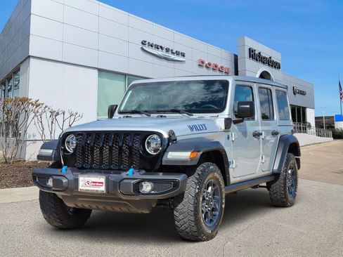 Used 2023 Jeep Wrangler Unlimited w/ Sun & Screen Package AWD/4WD image 2