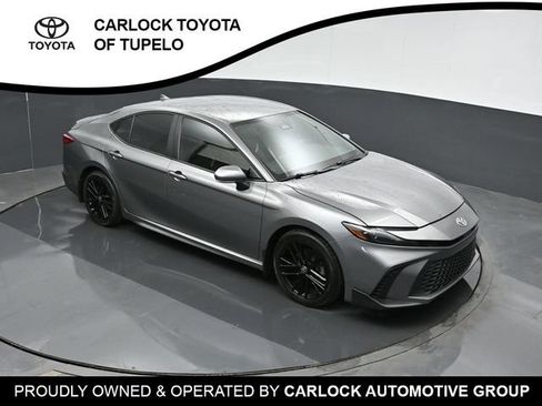 Used 2025 Toyota Camry SE FWD image 32