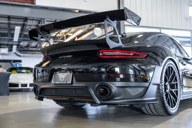 Used 2019 Porsche 911 GT2 RS w/ Weissach Package RWD image 19
