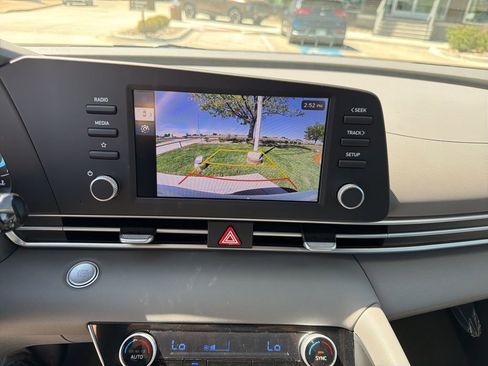 New 2026 Hyundai Elantra Sport FWD image 22