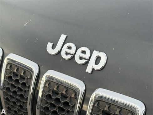 Used 2019 Jeep Cherokee Limited w/ Luxury Group image 7