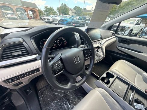 Used 2025 Honda Odyssey EX-L image 16