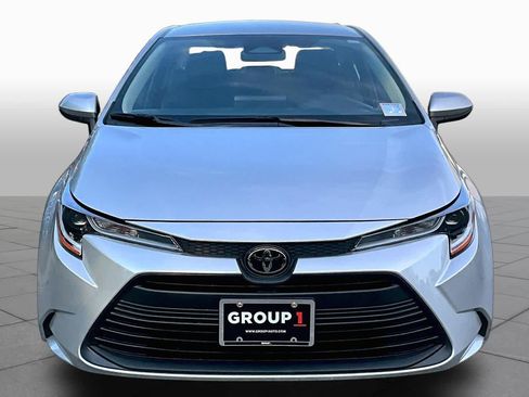 Used 2023 Toyota Corolla LE FWD image 4
